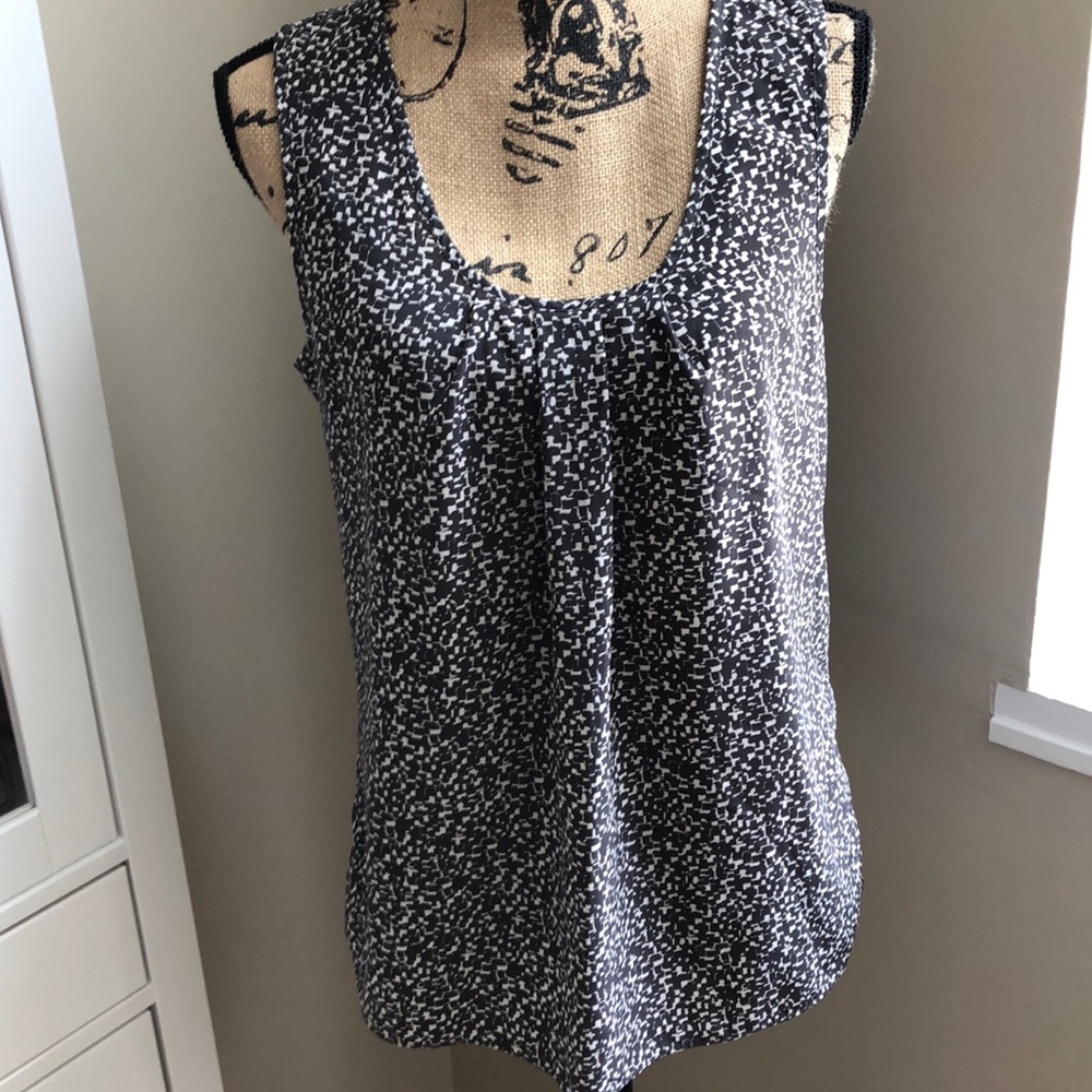 GAP sleeveless blouse